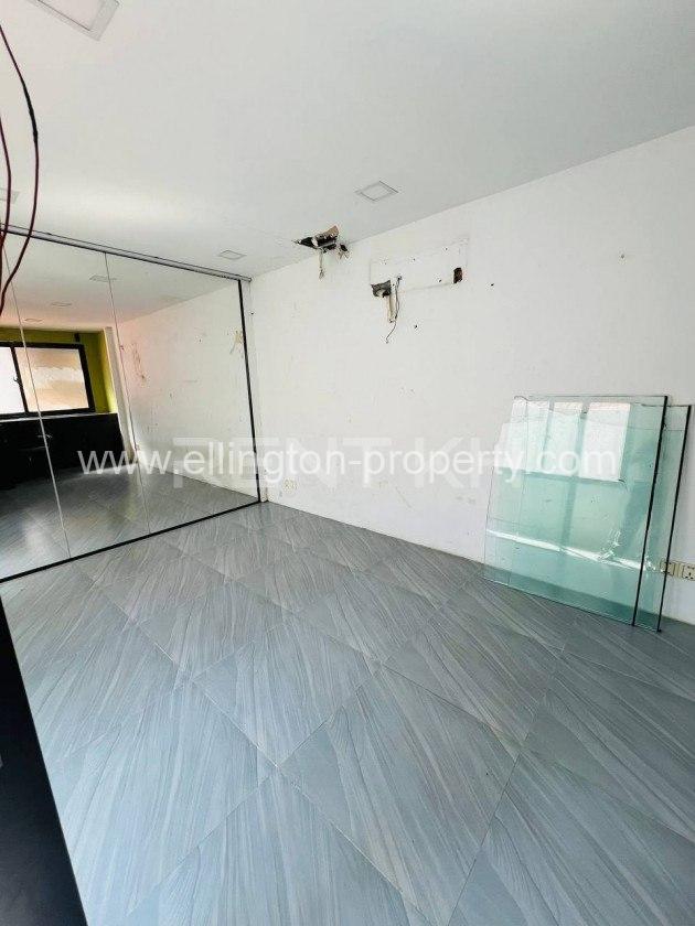 Shophouse For Rent In Bkk1 - Ellington Property