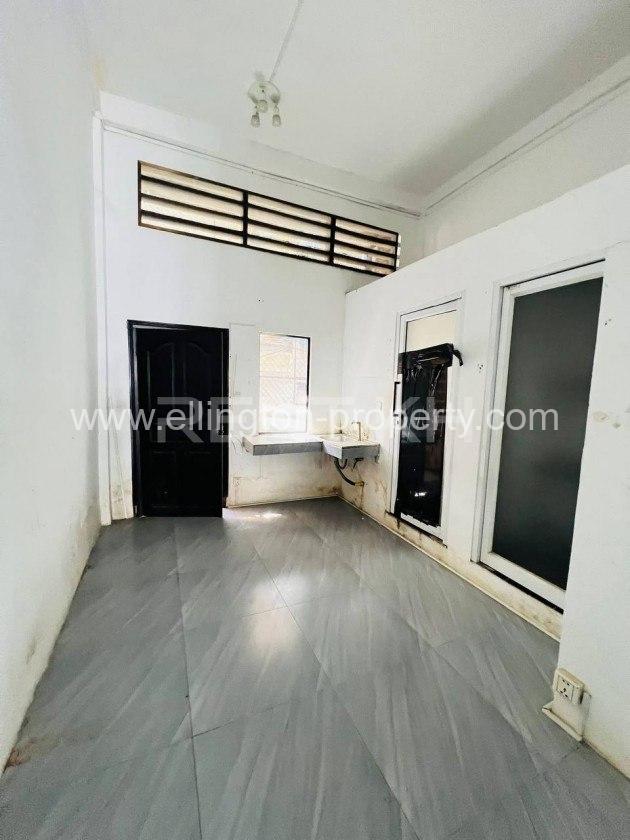 Shophouse For Rent In Bkk1 - Ellington Property
