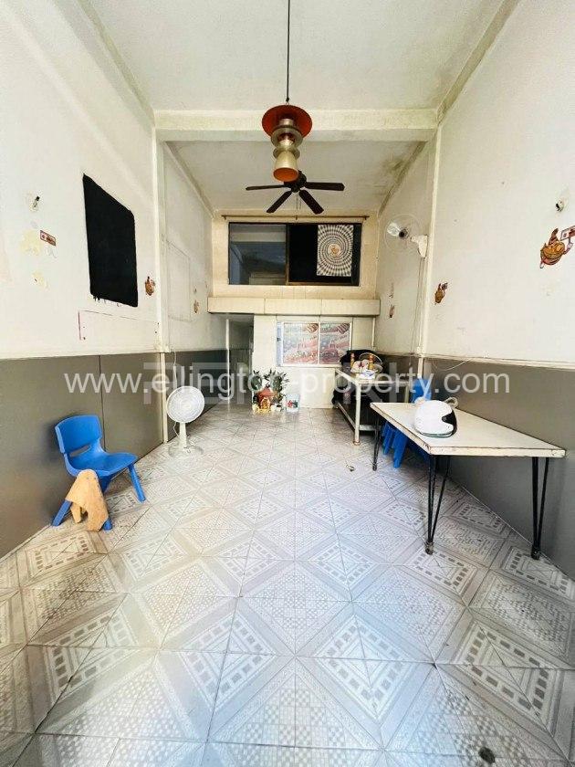 Shophouse For Rent In Bkk1 - Ellington Property