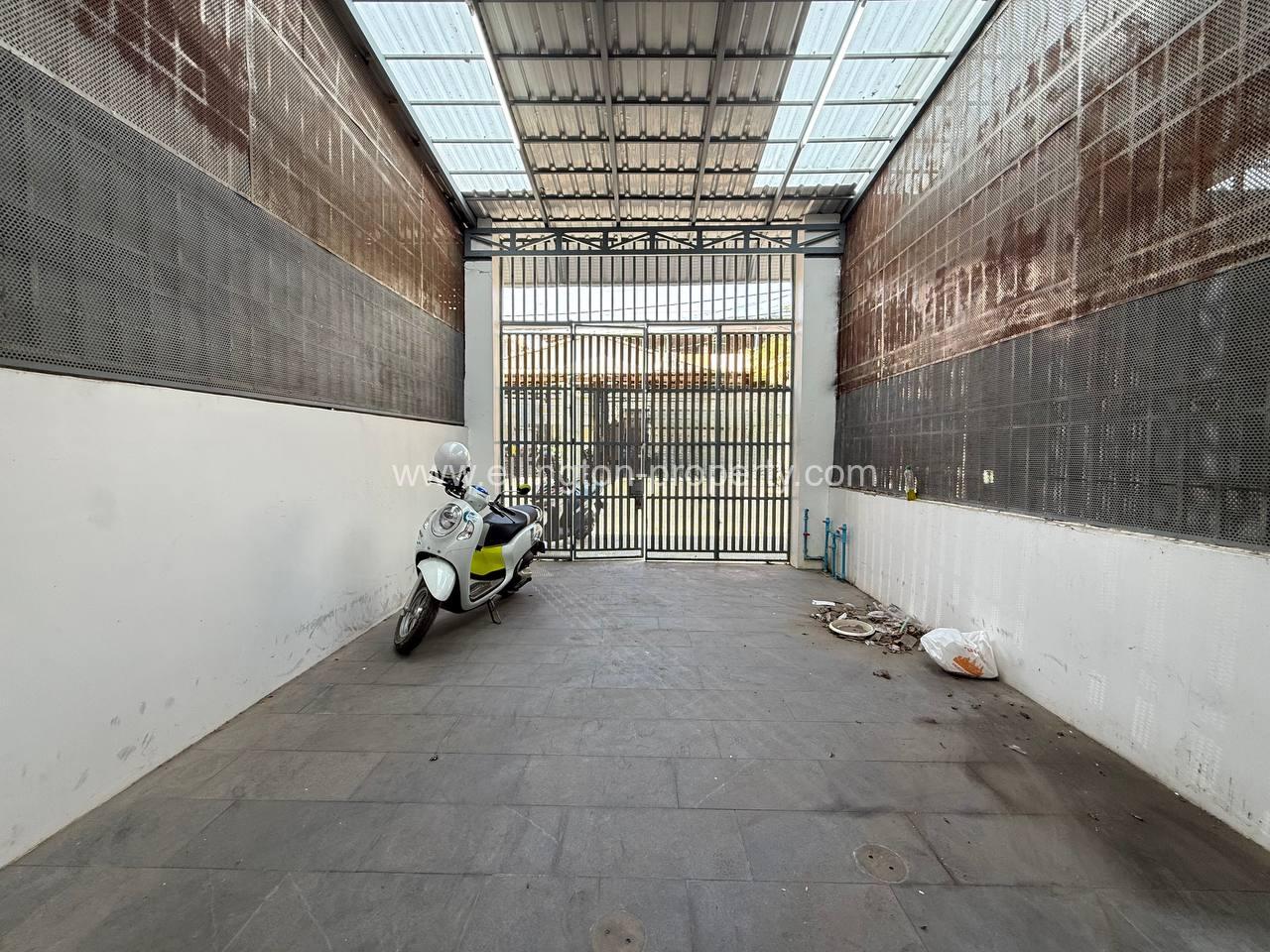 Flathouse For Rent In Toul Svayprey - Ellington Property