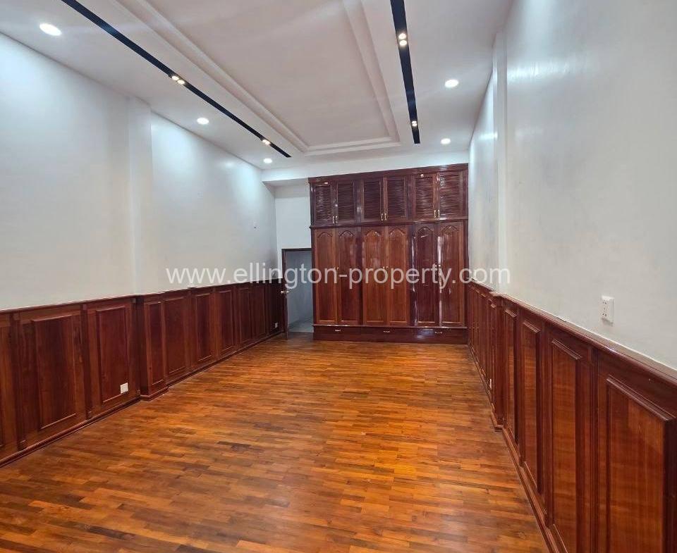 House For Rent In Olympic Area - Ellington Property