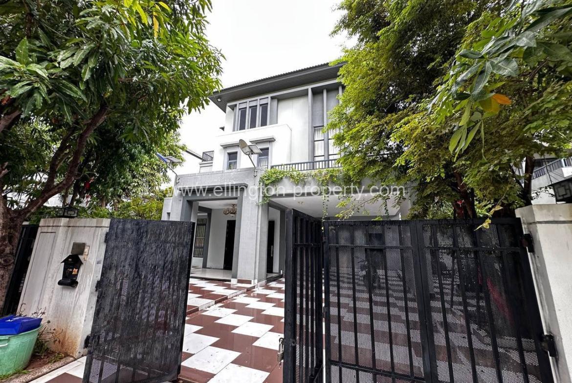Queen Villa For Rent At Borey Chip Mong Land, Park Land 598 - Ellington Property