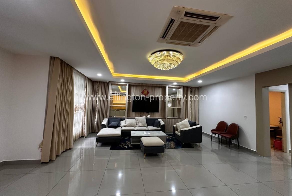 Queen Villa For Rent At Borey Chip Mong Land, Park Land 598 - Ellington Property