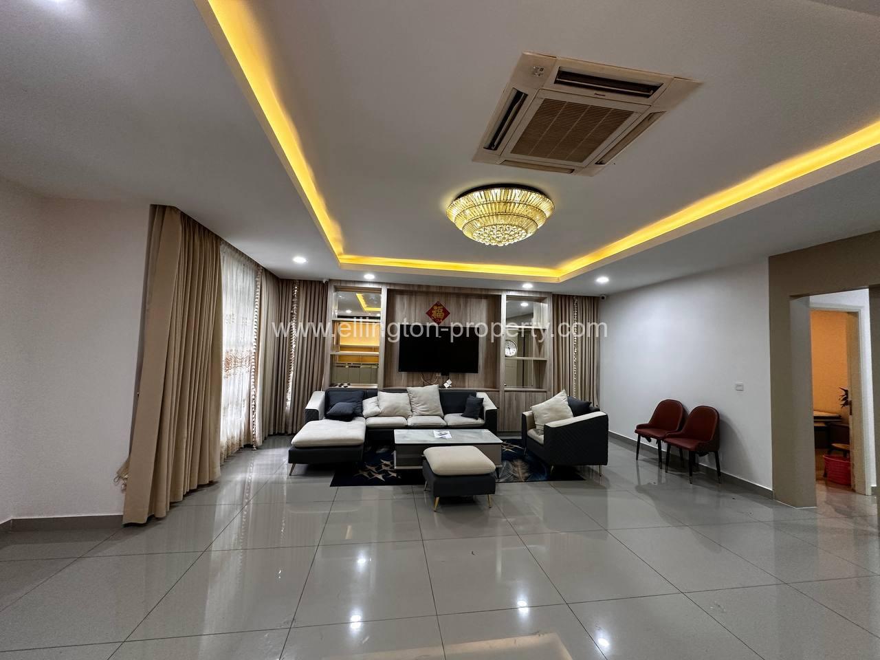 Queen Villa For Rent At Borey Chip Mong Land, Park Land 598 - Ellington Property