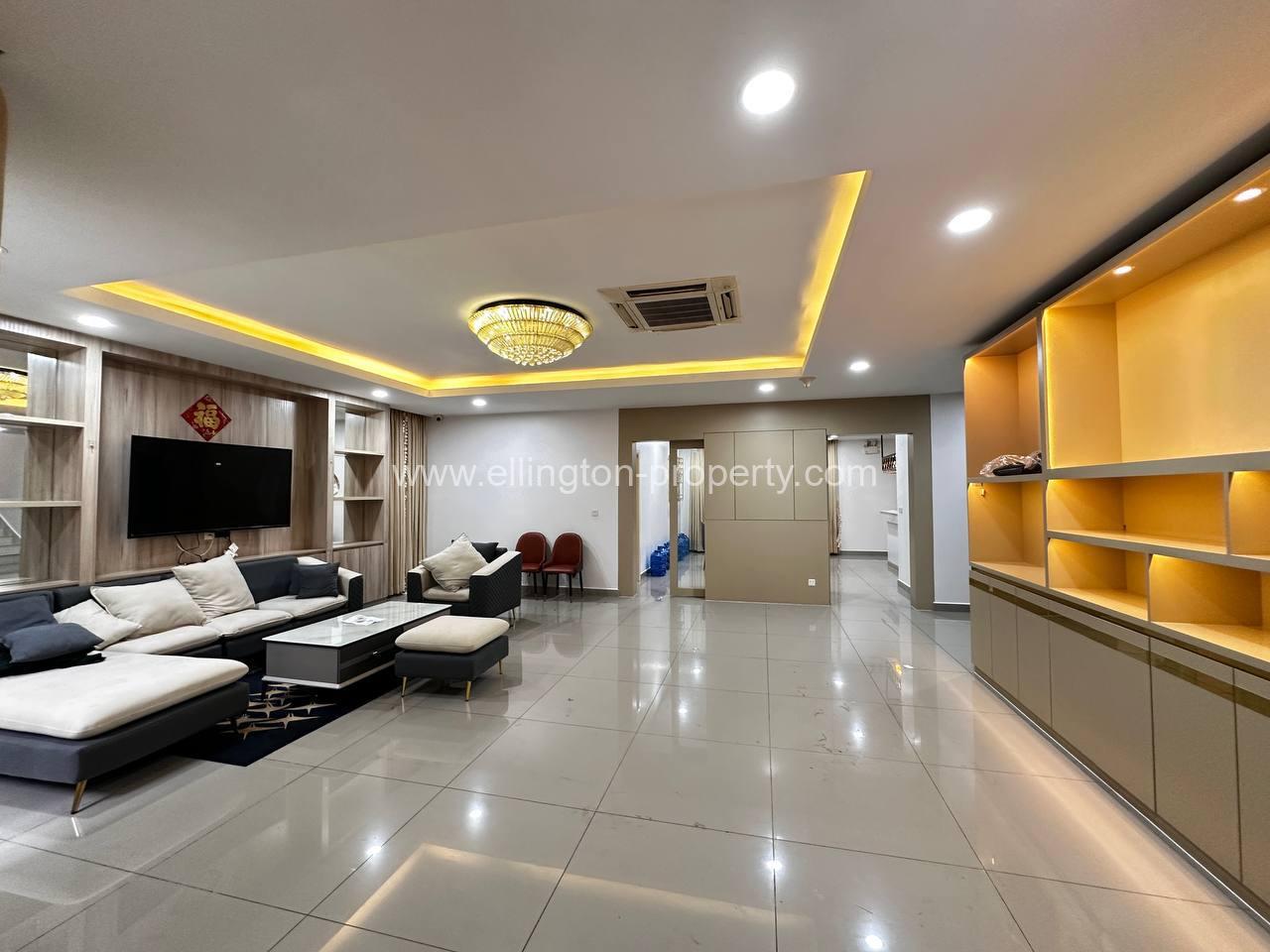 Queen Villa For Rent At Borey Chip Mong Land, Park Land 598 - Ellington Property