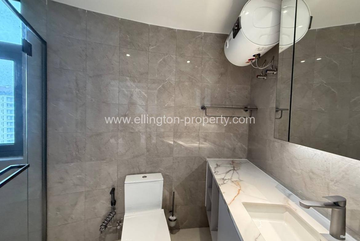 3 Bedroom Apartment La Vista One Condo, Chroy Changva - Ellington Property