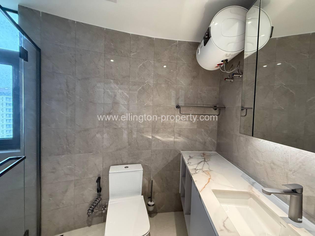 3 Bedroom Apartment La Vista One Condo, Chroy Changva - Ellington Property