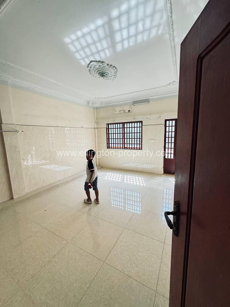 Flat House Rent At Beoung Keng Kong3 - Ellington Property