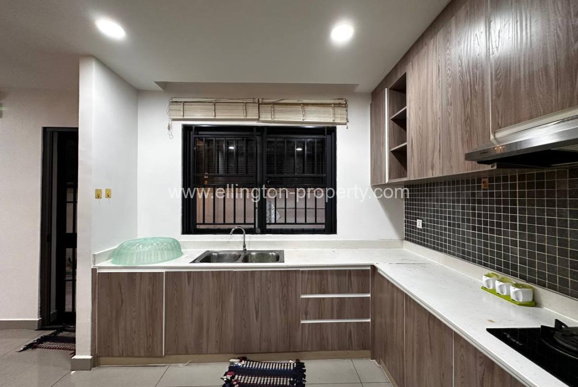 Queen Villa For Rent At Borey Chip Mong Land, Park Land 598 - Ellington Property