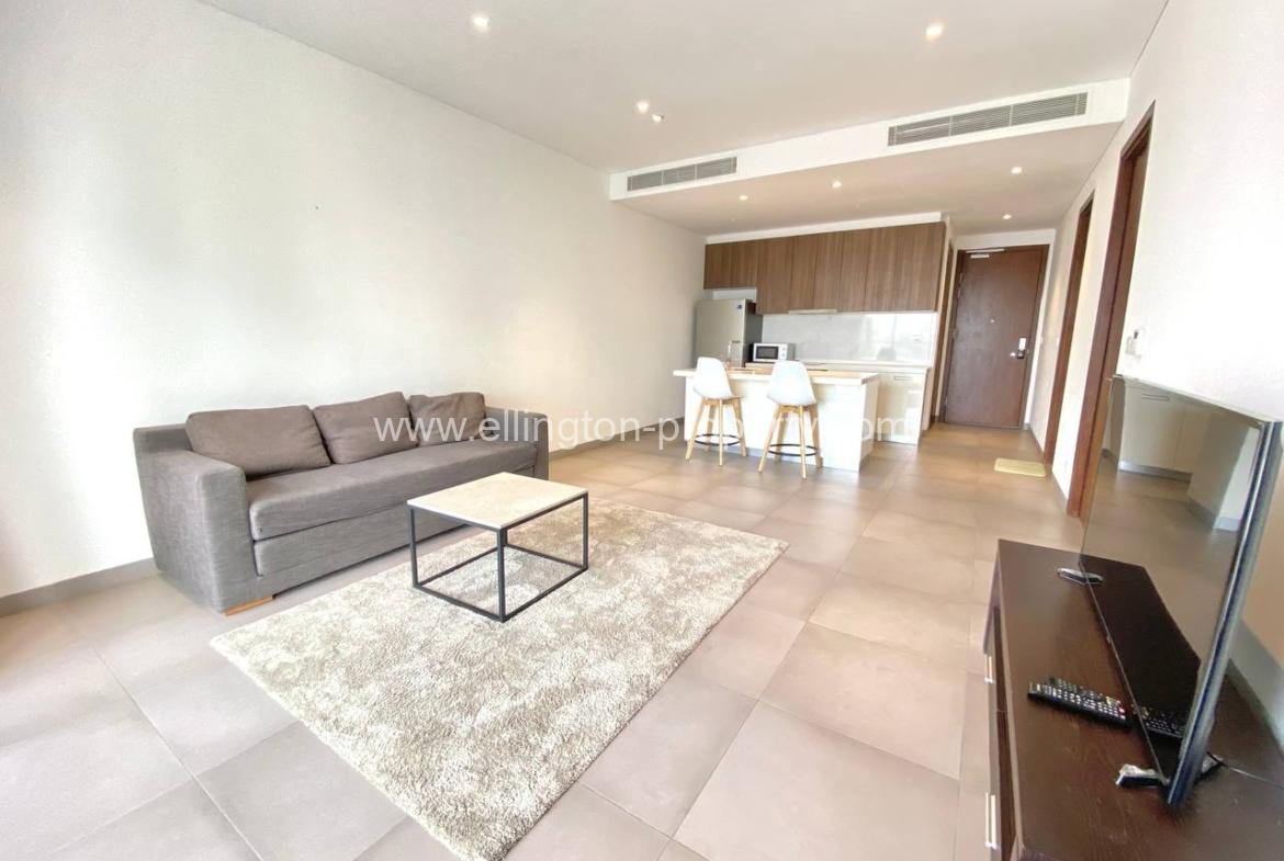 Condo With Skygarden - Ellington Property