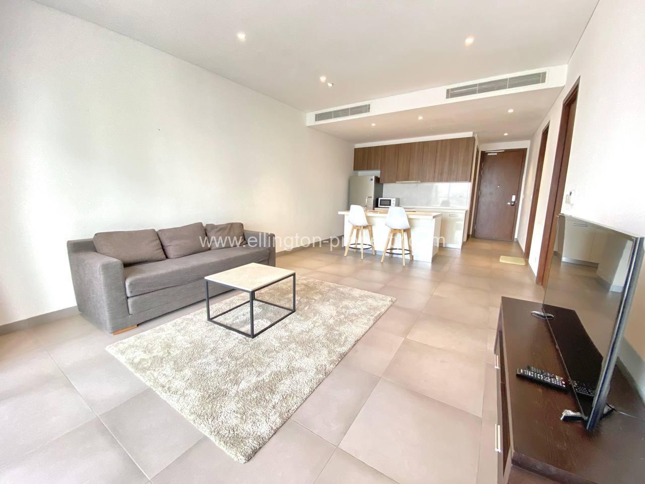 Condo With Skygarden - Ellington Property
