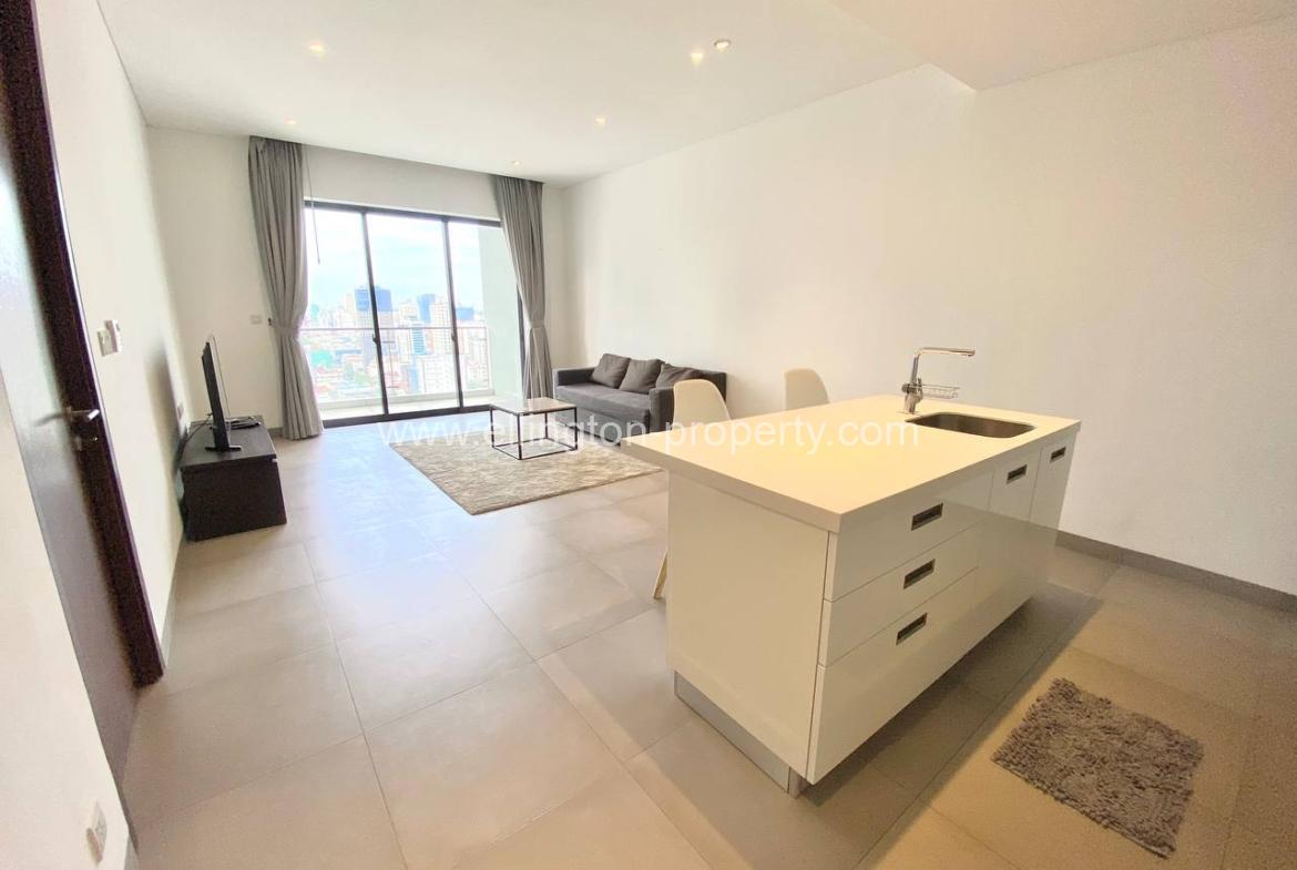 Condo With Skygarden - Ellington Property