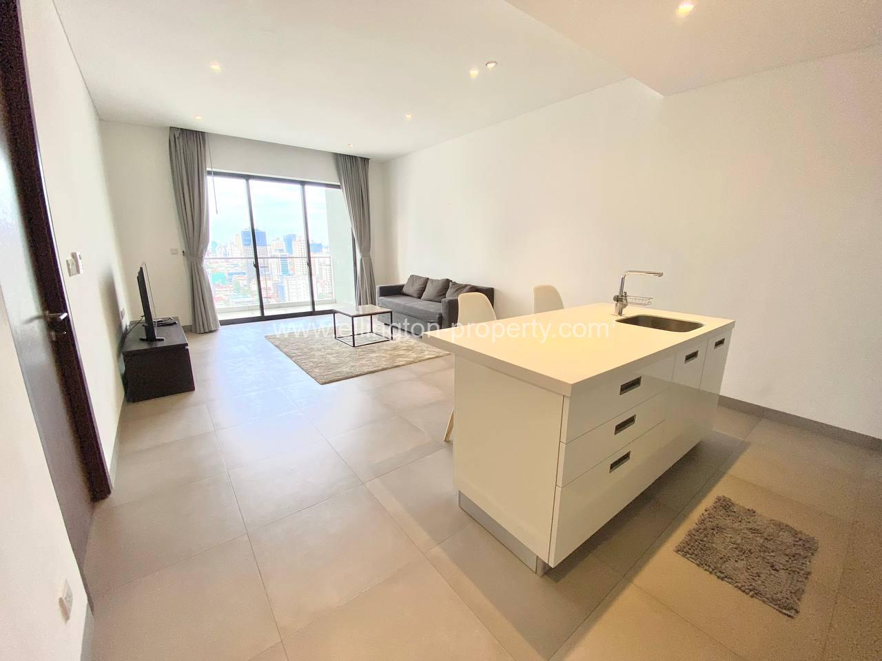 Condo With Skygarden - Ellington Property