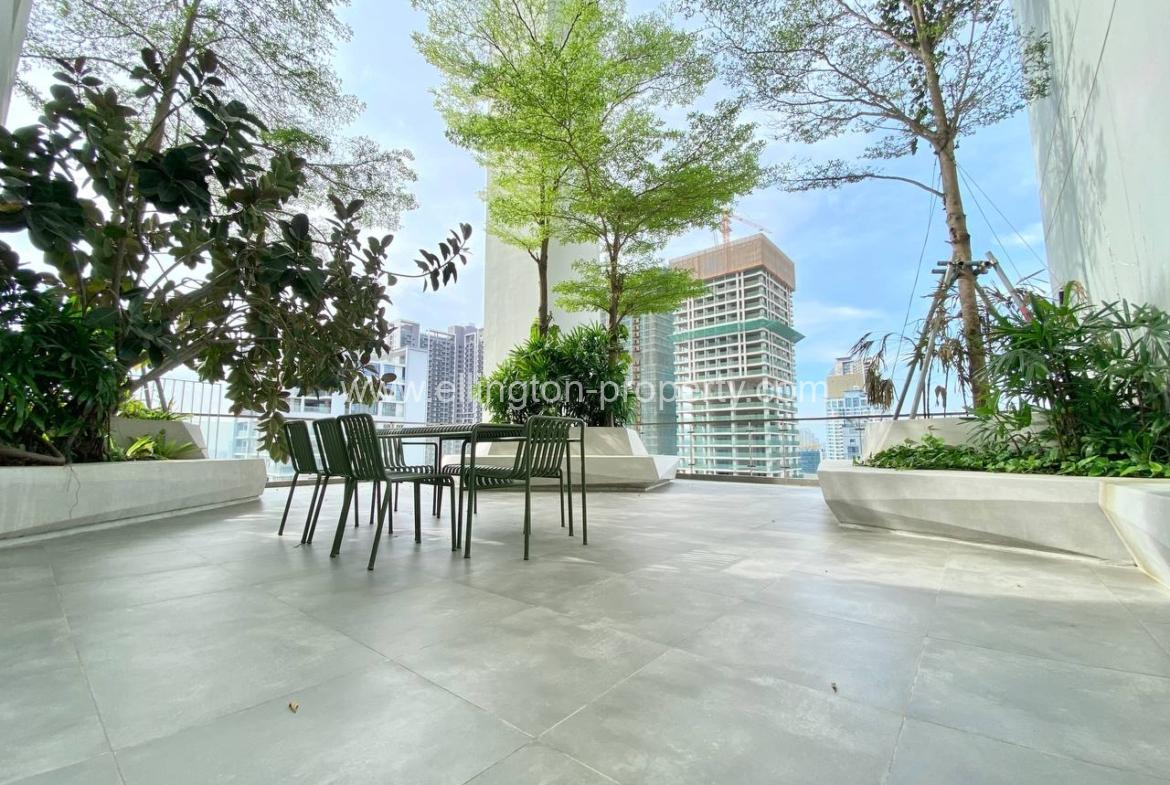 Condo With Skygarden - Ellington Property