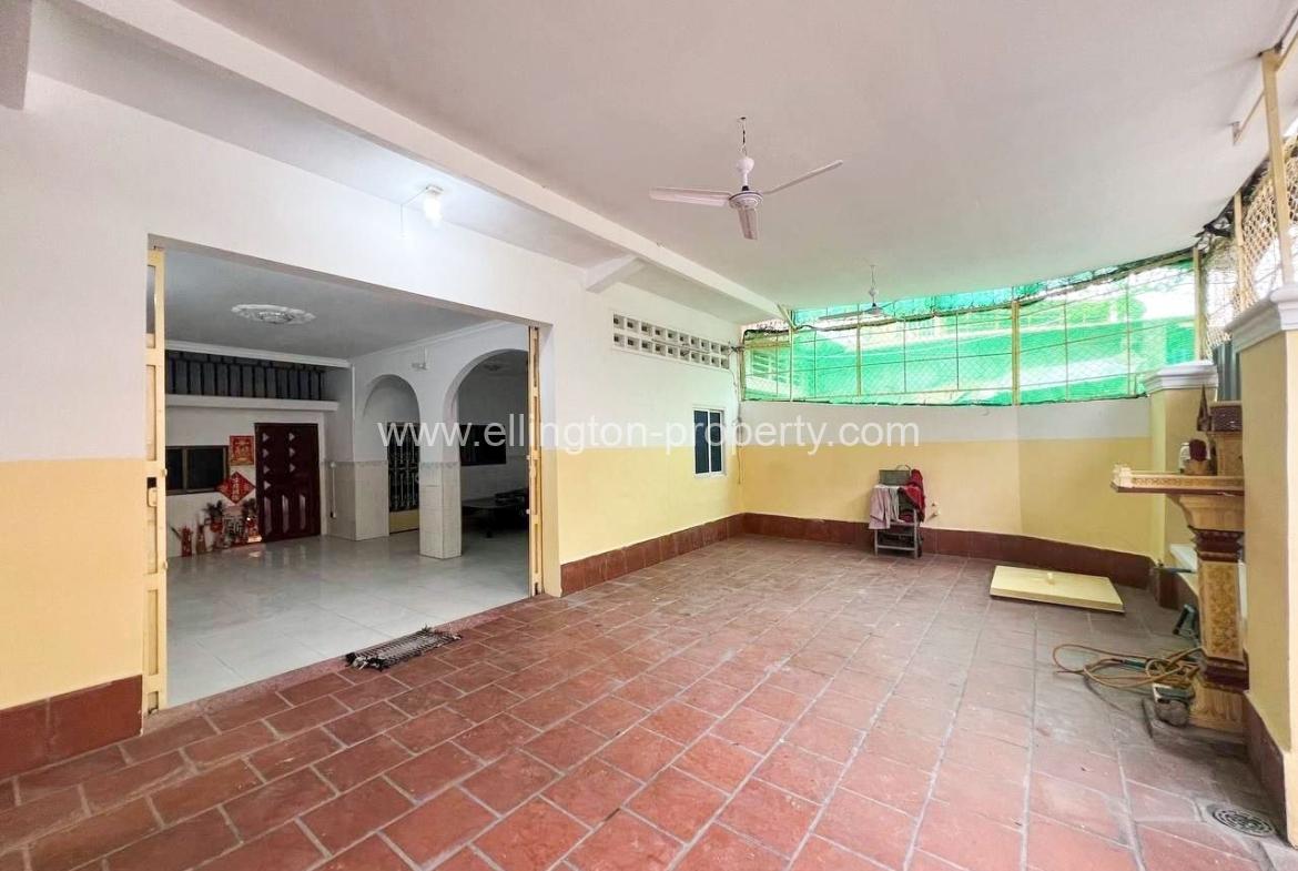 Shophouse For​​ Rent At Boung Keng Kong ( Bkk ) . - Ellington Property
