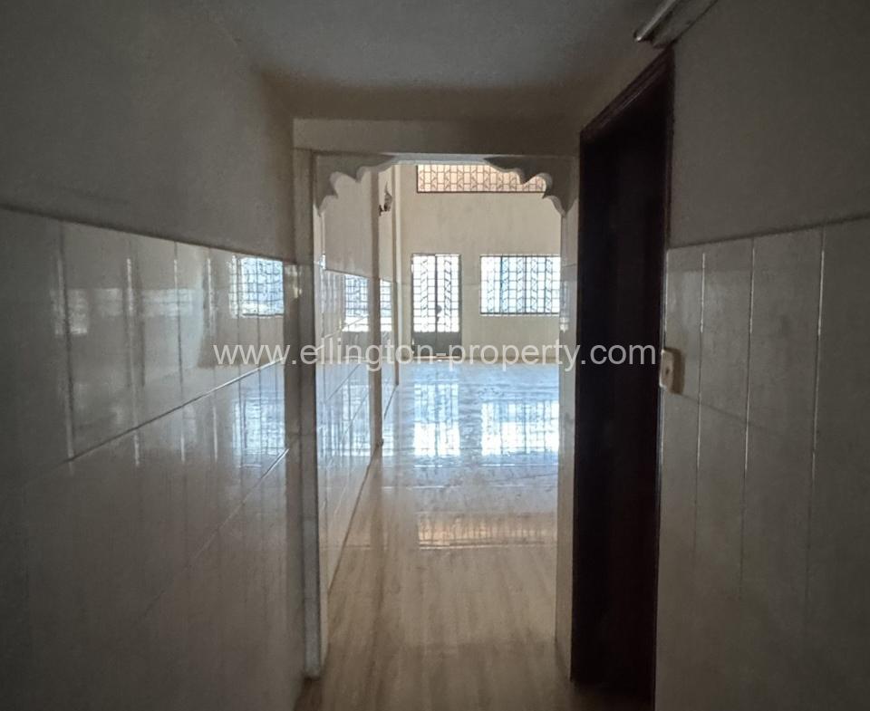Shophouse For​​ Rent At Boung Keng Kong ( Bkk ) . - Ellington Property