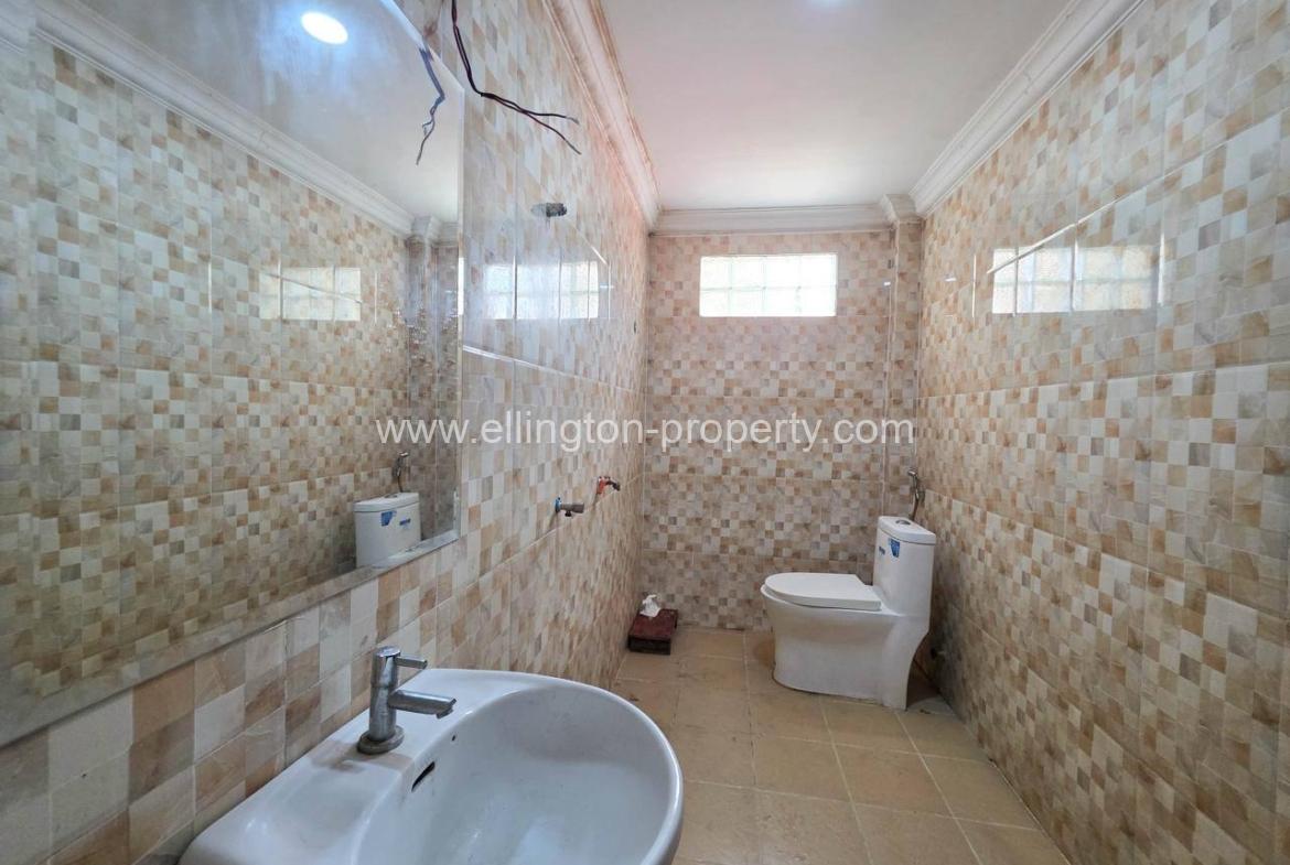 Shop House For Rent In Bassac Lane - Ellington Property