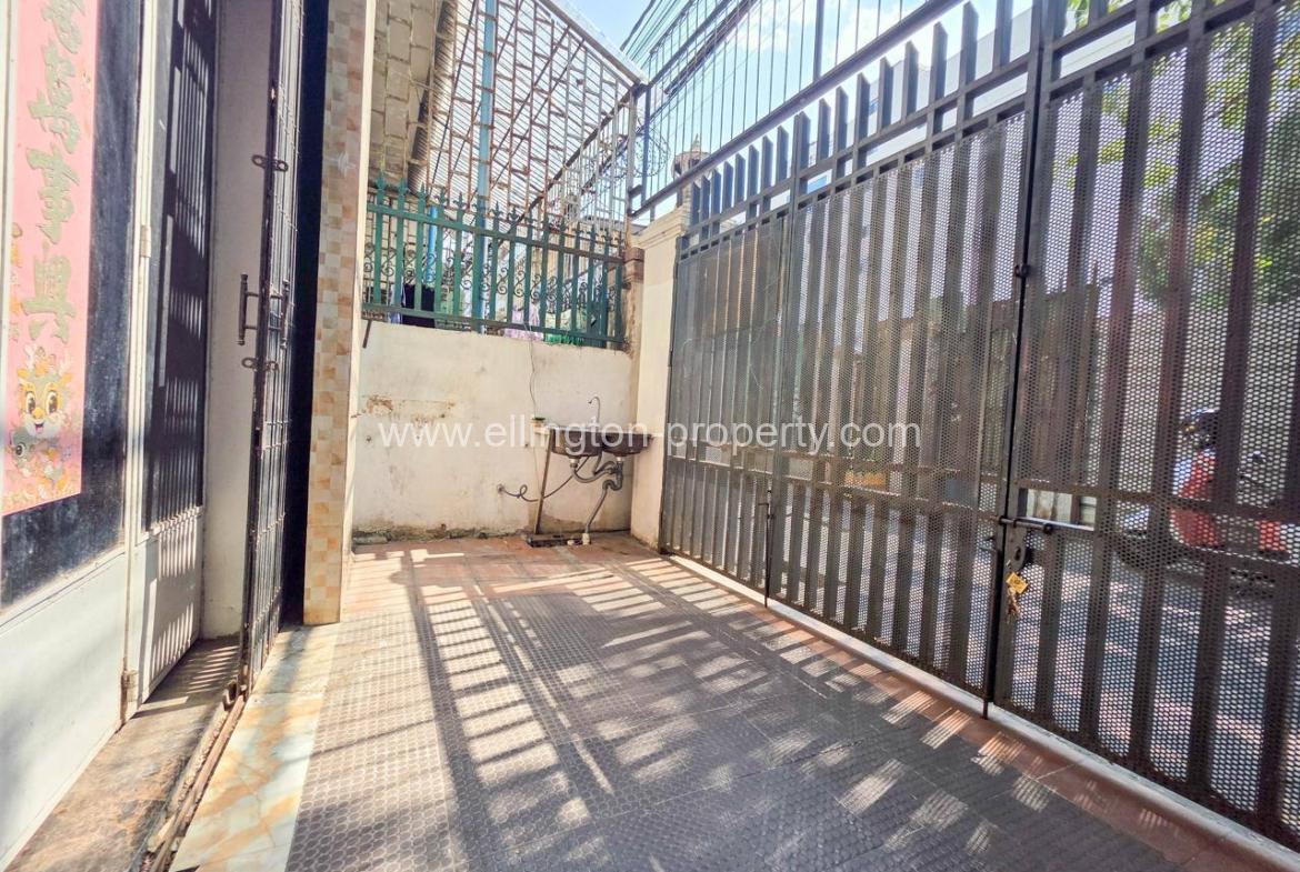 Shop House For Rent In Bassac Lane - Ellington Property
