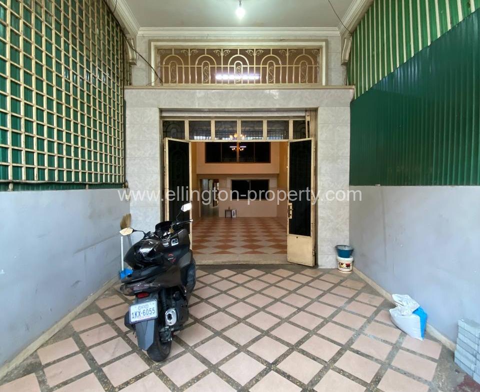 Shophouse For Rent At Bkk3 - Ellington Property