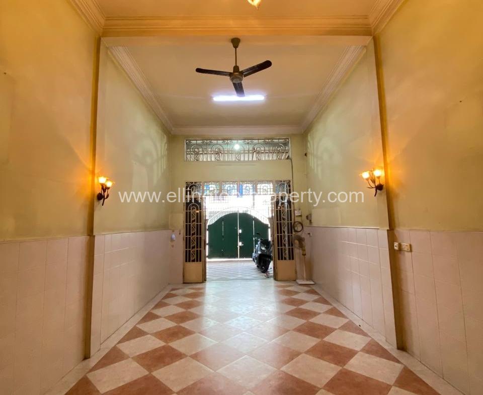 Shophouse For Rent At Bkk3 - Ellington Property