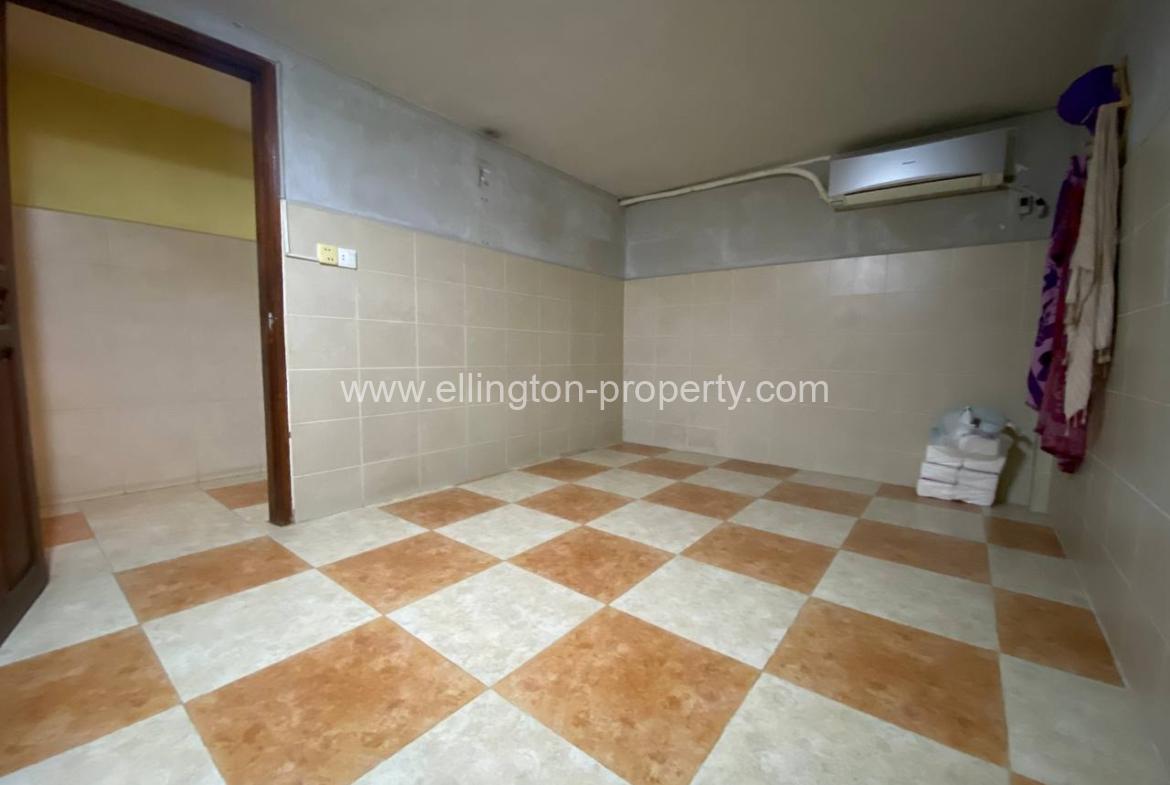Shophouse For Rent At Bkk3 - Ellington Property