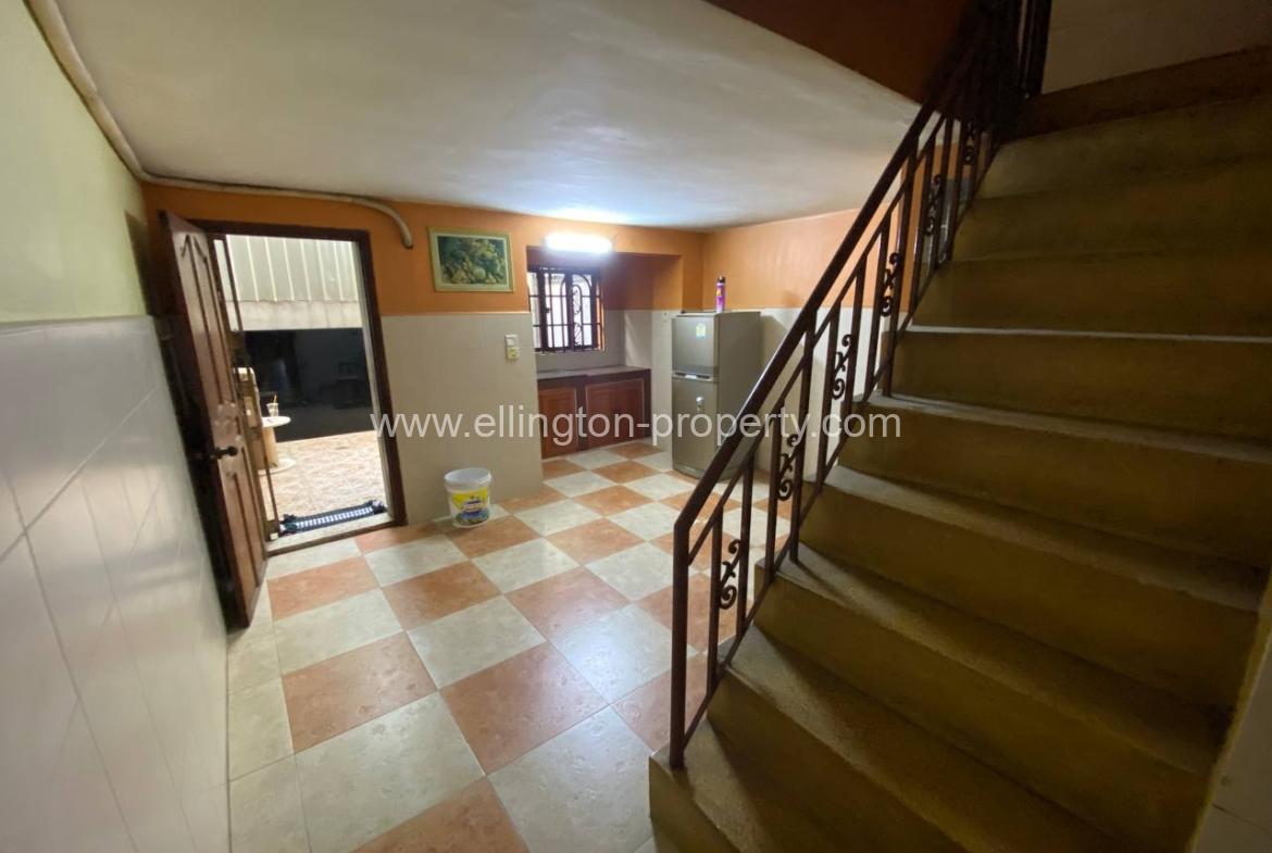 Shophouse For Rent At Bkk3 - Ellington Property