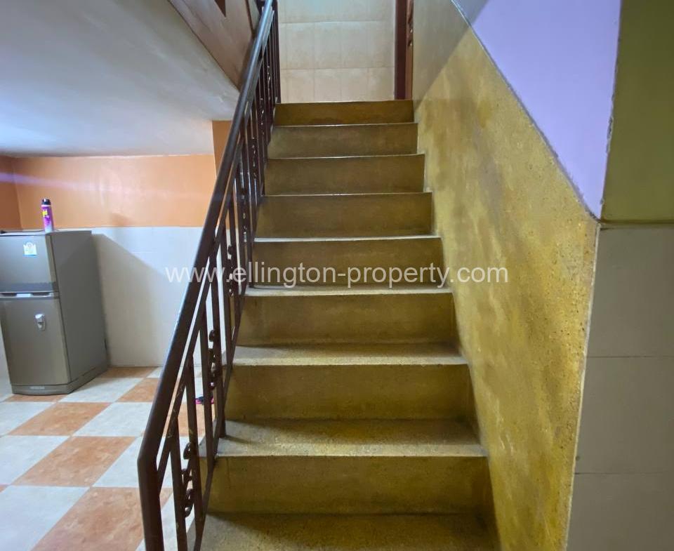 Shophouse For Rent At Bkk3 - Ellington Property