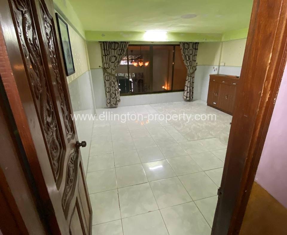 Shophouse For Rent At Bkk3 - Ellington Property