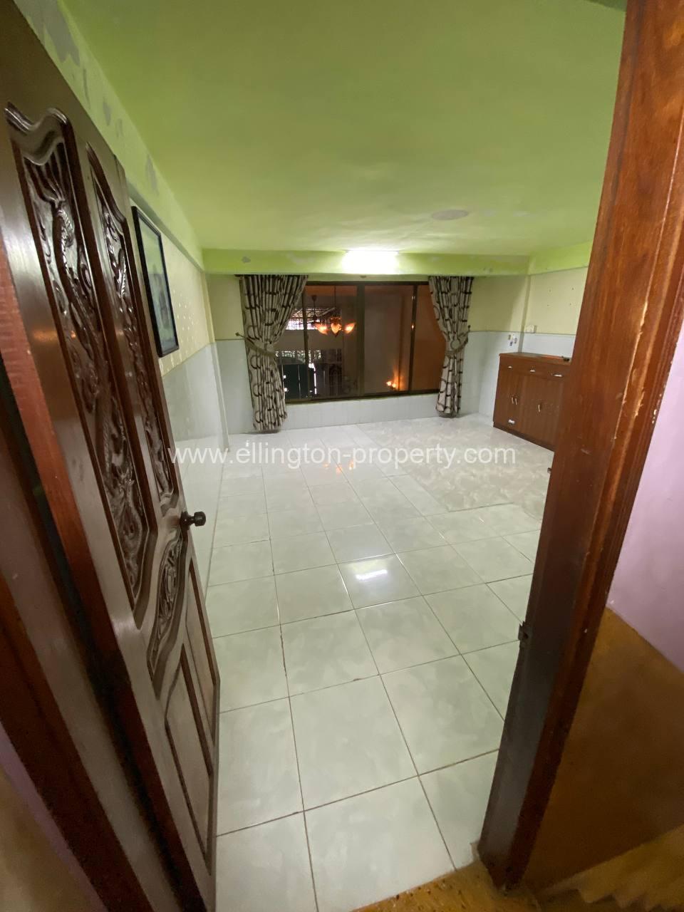 Shophouse For Rent At Bkk3 - Ellington Property