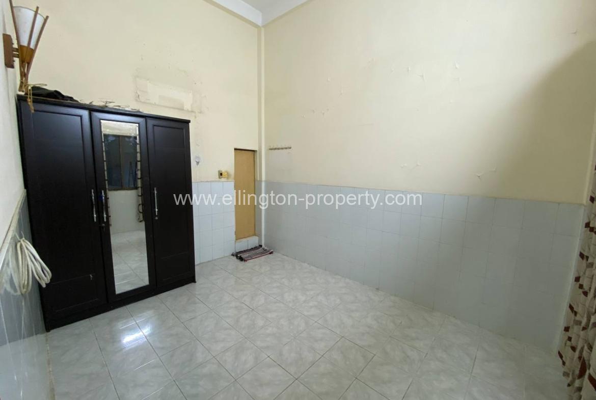 Shophouse For Rent At Bkk3 - Ellington Property