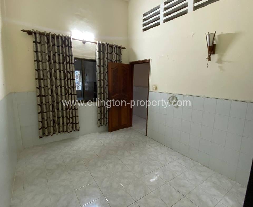 Shophouse For Rent At Bkk3 - Ellington Property