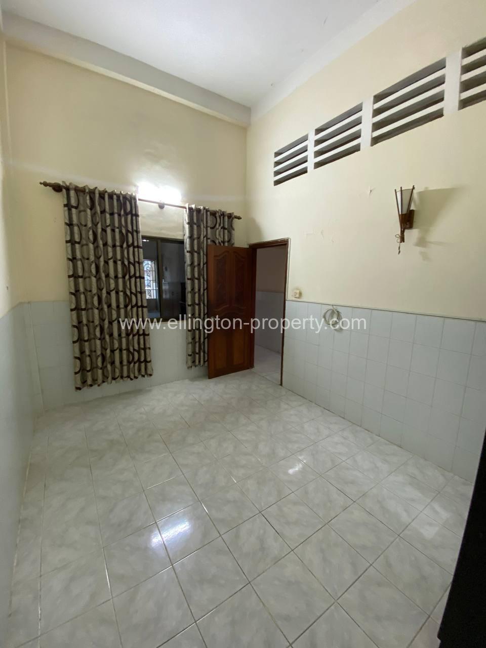 Shophouse For Rent At Bkk3 - Ellington Property