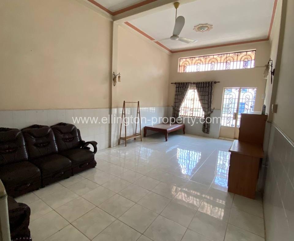 Shophouse For Rent At Bkk3 - Ellington Property