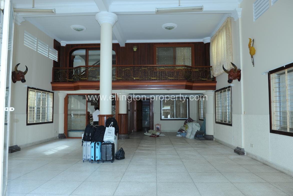 Building For Rent At Bkk3 - Ellington Property