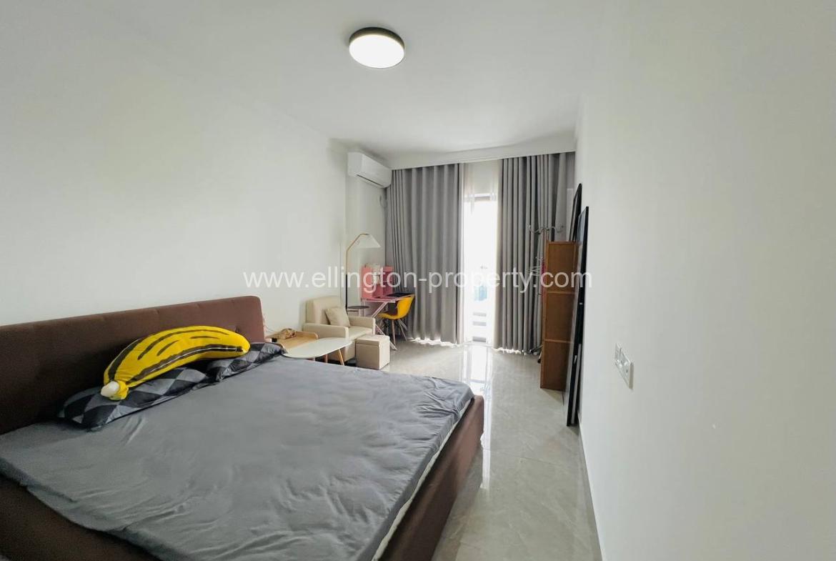 7f Studio Room For Rent Riverside Near Royal Palace, Museum, Night Market - Ellington Property