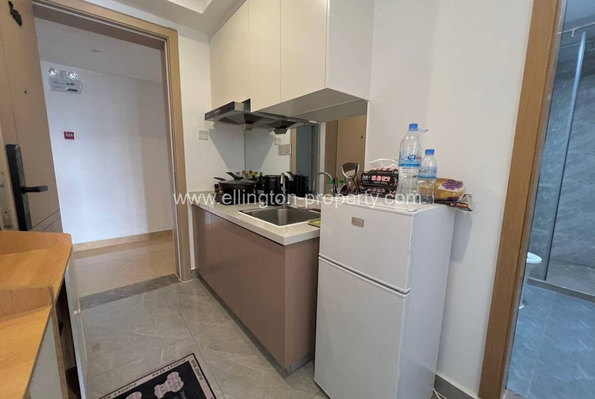 7f Studio Room For Rent Riverside Near Royal Palace, Museum, Night Market - Ellington Property