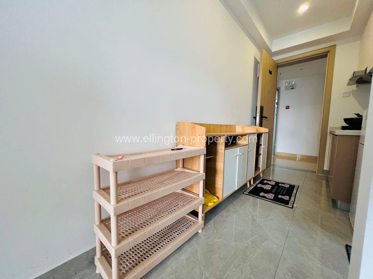 7f Studio Room For Rent Riverside Near Royal Palace, Museum, Night Market - Ellington Property