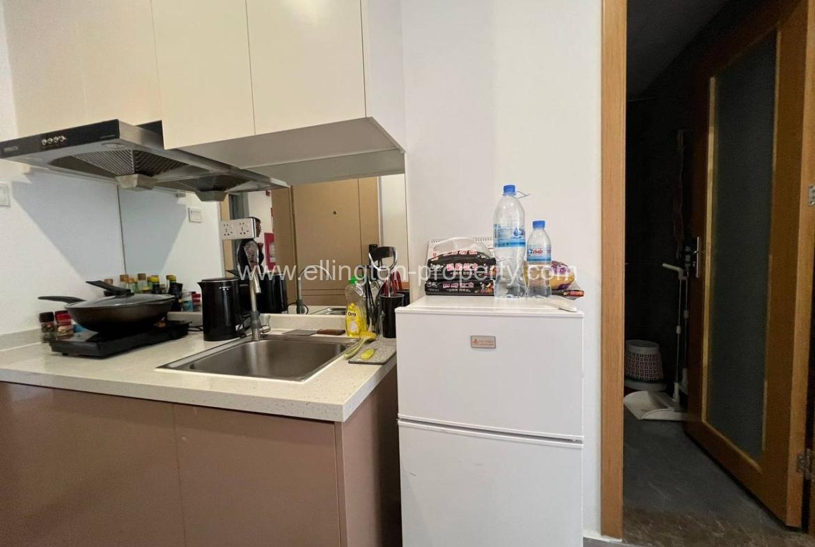 7f Studio Room For Rent Riverside Near Royal Palace, Museum, Night Market - Ellington Property