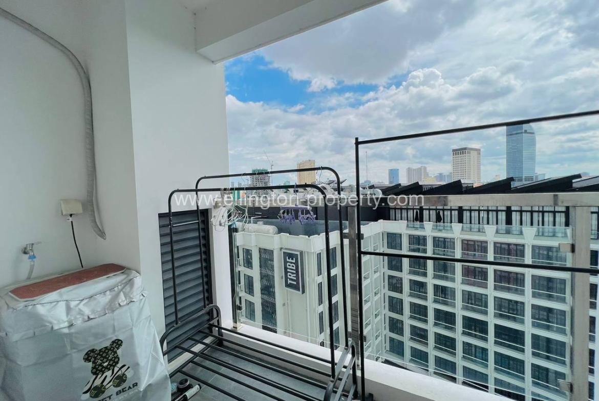 7f Studio Room For Rent Riverside Near Royal Palace, Museum, Night Market - Ellington Property