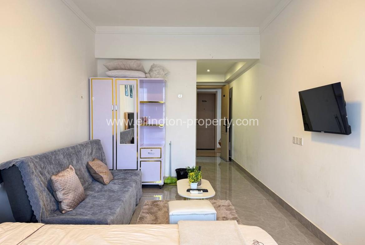 15f Studio Room For Rent Riverside Near Royal Palace, Museum, Night Market - Ellington Property