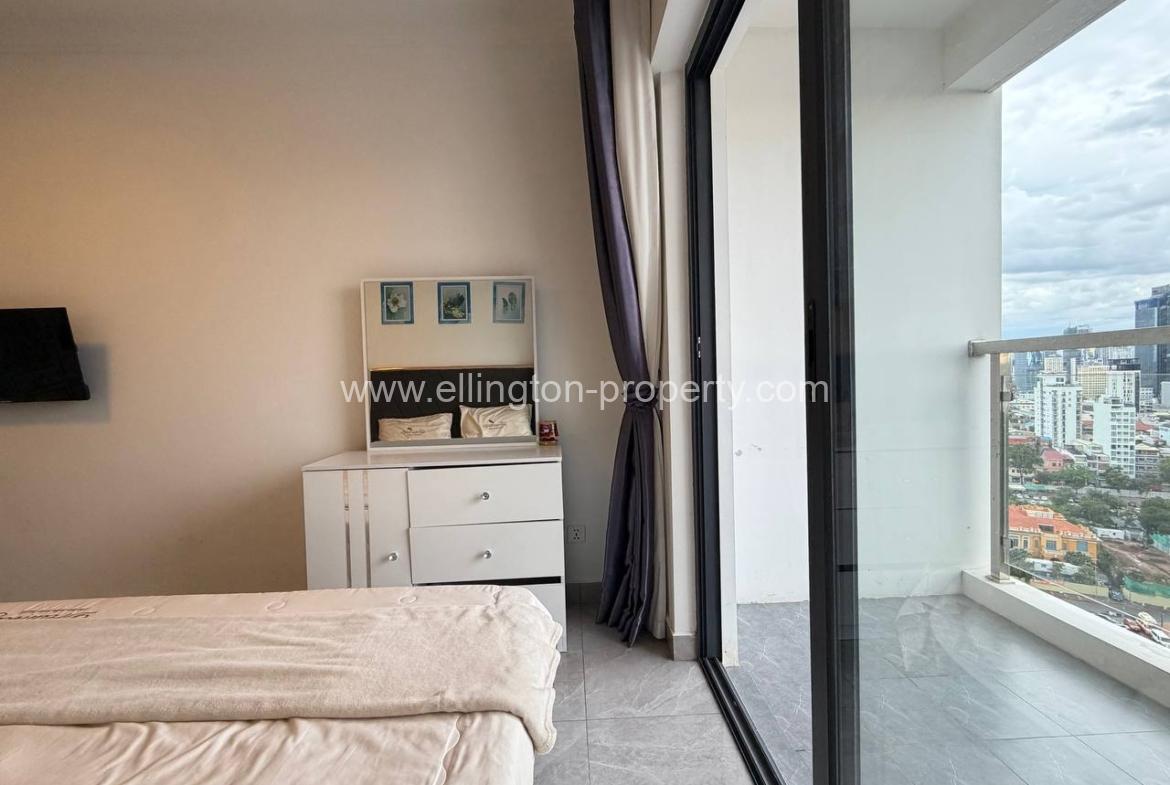 15f Studio Room For Rent Riverside Near Royal Palace, Museum, Night Market - Ellington Property