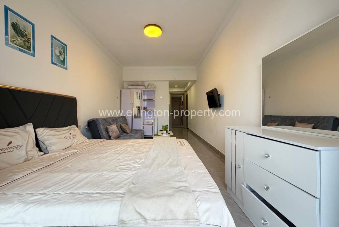 15f Studio Room For Rent Riverside Near Royal Palace, Museum, Night Market - Ellington Property