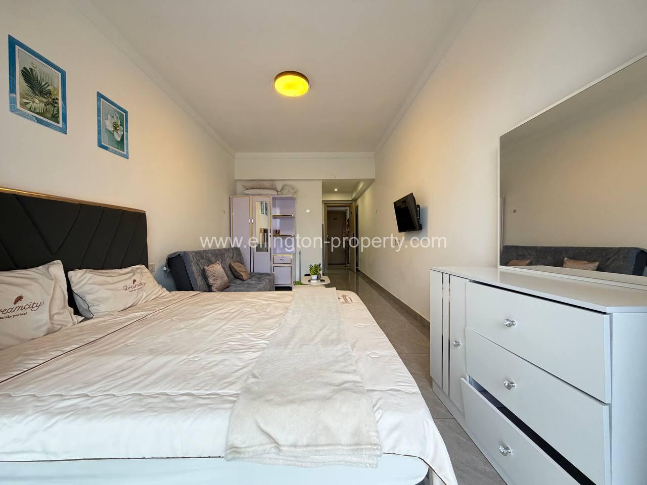 15f Studio Room For Rent Riverside Near Royal Palace, Museum, Night Market - Ellington Property