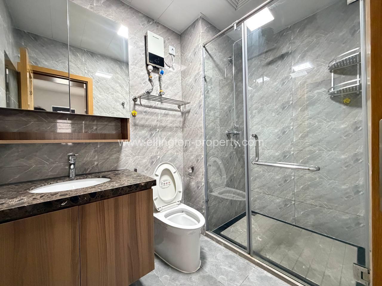 15f Studio Room For Rent Riverside Near Royal Palace, Museum, Night Market - Ellington Property