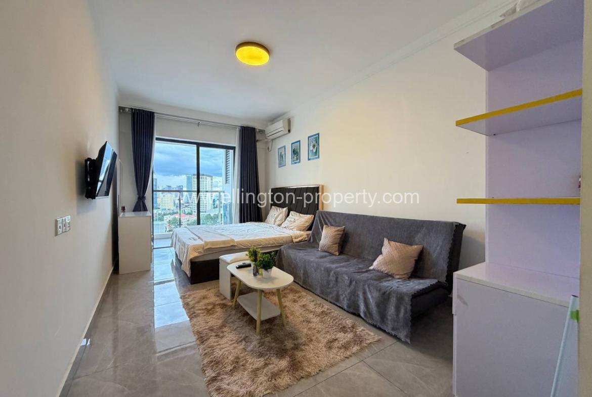 15f Studio Room For Rent Riverside Near Royal Palace, Museum, Night Market - Ellington Property