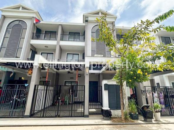 Link House For Rent In Borey Phnom Penh Park Chrouy Changvar - Ellington Property