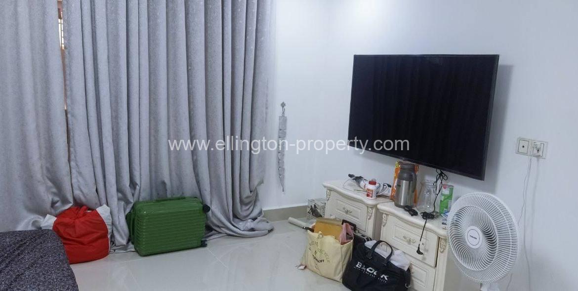 Flat House For Rent At Chbar Ampov - Ellington Property