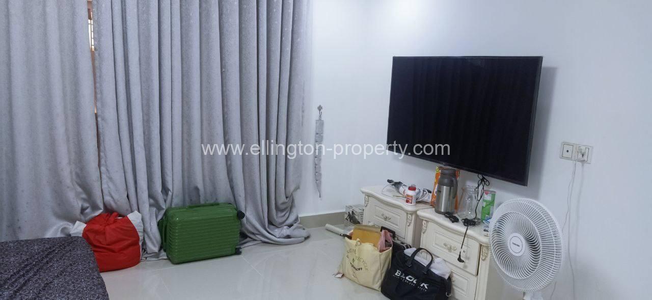 Flat House For Rent At Chbar Ampov - Ellington Property