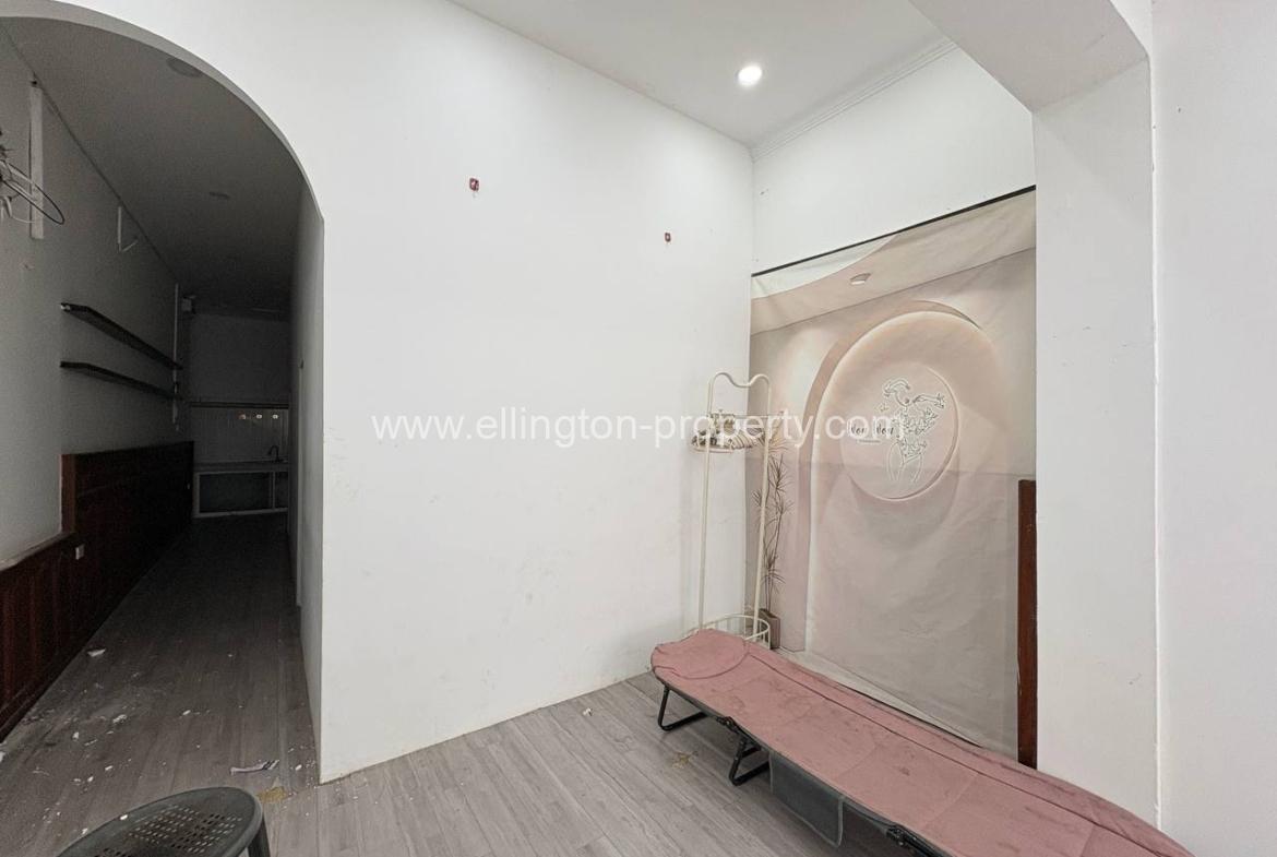 Shophouse For Rent At Tuol Tumpung - Ellington Property