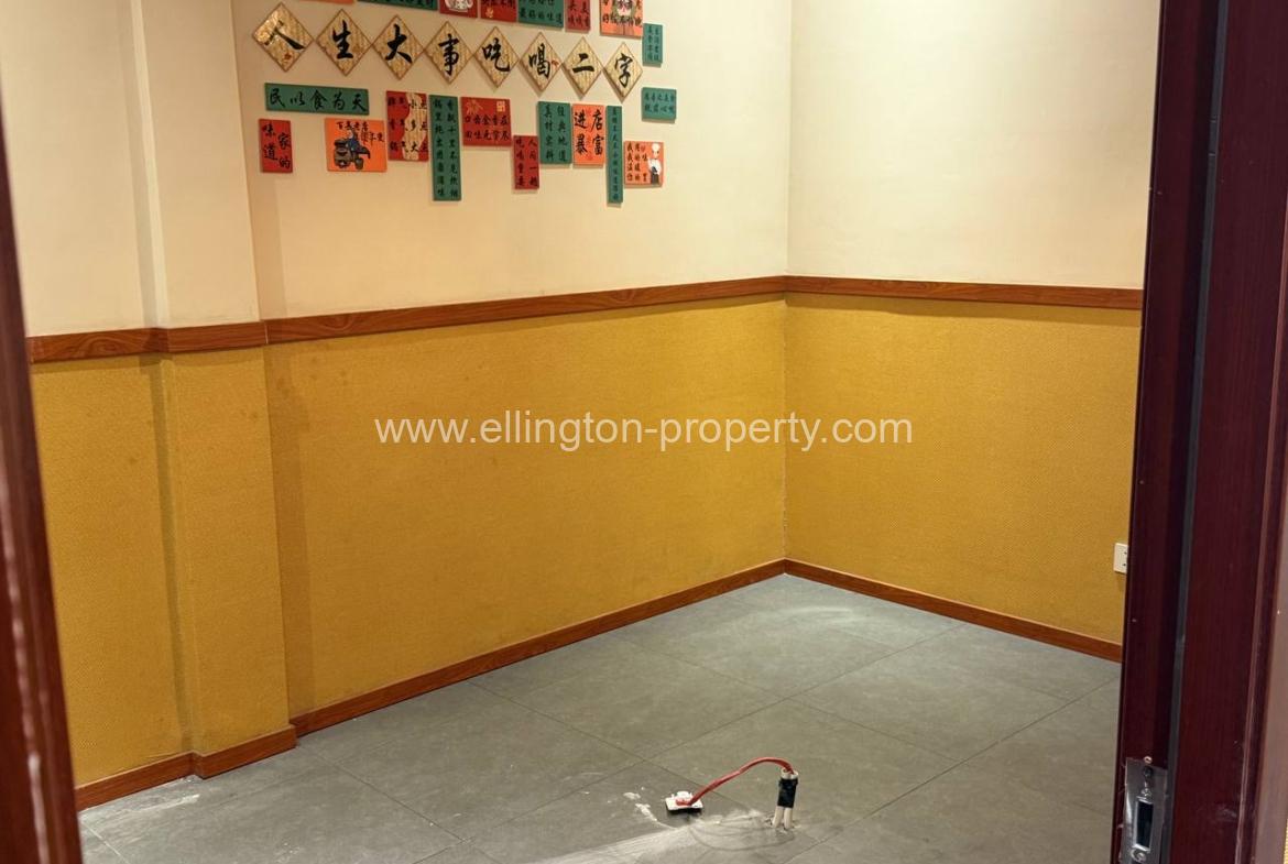 Shop House For Rent In Bkk1 - Ellington Property